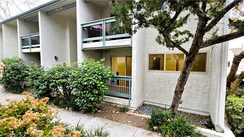 238-4734 Park Granada, Calabasas, CA, 91302-1535 | Card Image