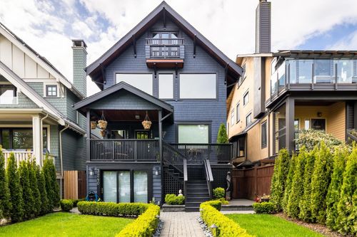 3242 1st Ave W, Vancouver, BC, V6K1H5 | Card Image
