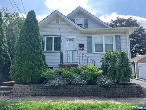 12-72 5th St, Fair Lawn, NJ, 07410-1106 | Card Image