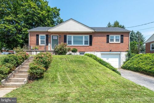 1999 Bannister St, YORK, PA, 17404-4918 | Card Image