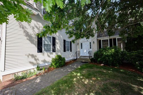 17 Glencliff Way, Nashua, NH, 03063 | Card Image