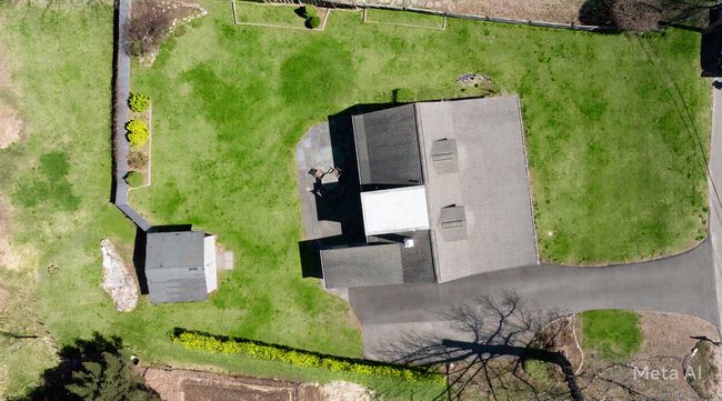 27 Cherry Ln, House other with 3 bedrooms, 3 bathrooms and null parking in Bethel CT | Image 37