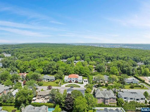 14 Jane Dr, Englewood Cliffs, NJ, 07632-2307 | Card Image