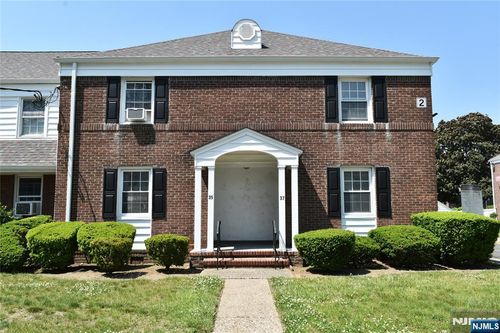 65-5-65 Elmwood Ter, Elmwood Park, NJ, 07407-1728 | Card Image