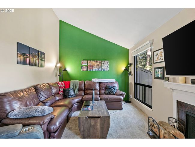 151 Treehill Loop, Condo with 2 bedrooms, 2 bathrooms and null parking in Eugene OR | Image 14