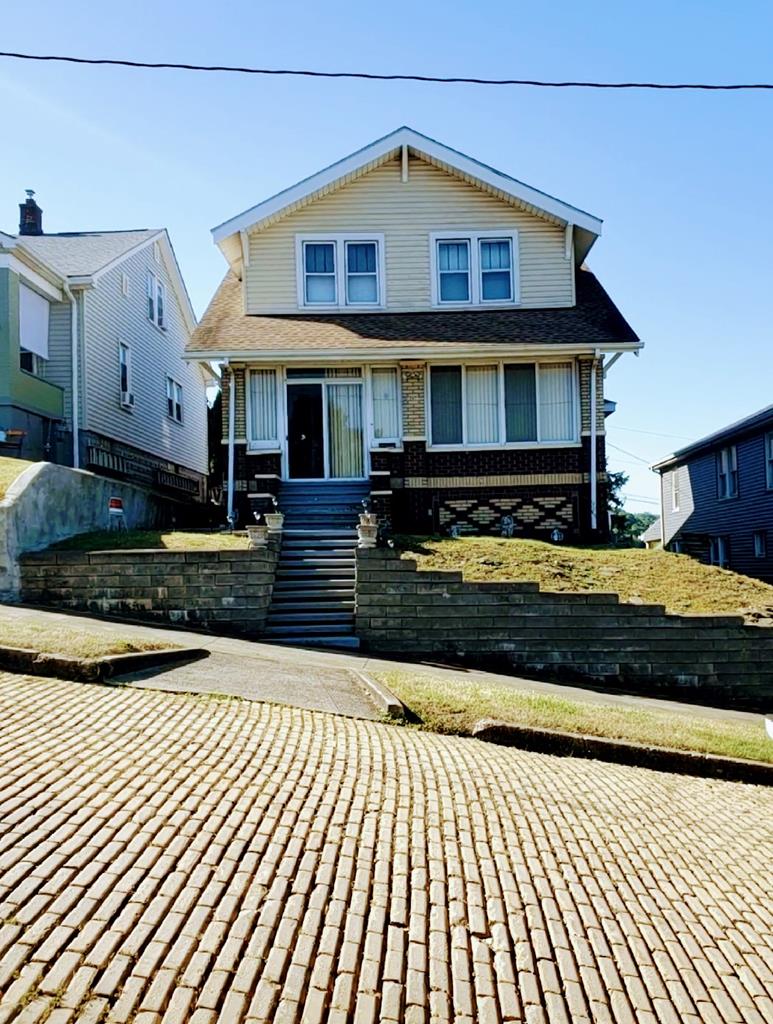 Gilbert Ave, Follansbee, WV 26037