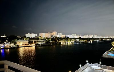 414 - 3100 Ne 48th Street, Condo with 2 bedrooms, 2 bathrooms and null parking in Fort Lauderdale FL | Image 1