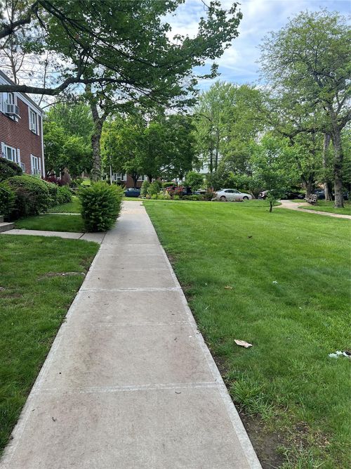 87-225 Manor Rd, Queens Village, NY, 11427-2034 | Card Image