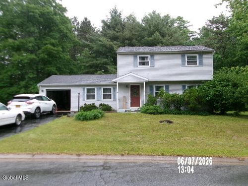 9 Cook Cir, Gansevoort, NY, 12831-2425 | Card Image