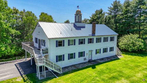 3 Janabye Ln, Hallowell, ME, 04347-3131 | Card Image