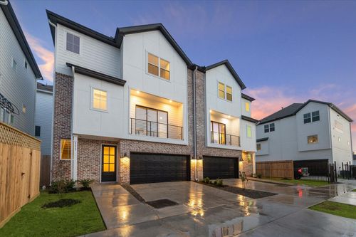 123 Eastwood St, Houston, TX, 77011-1822 | Card Image