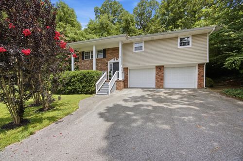 1425 Clearpoint Dr, Hixson, TN, 37343-4404 | Card Image