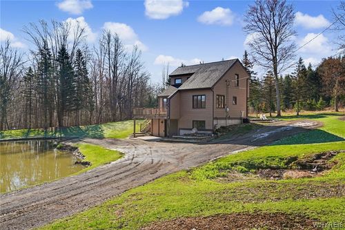130 Taylor Hts, Holland, NY, 14080 | Card Image