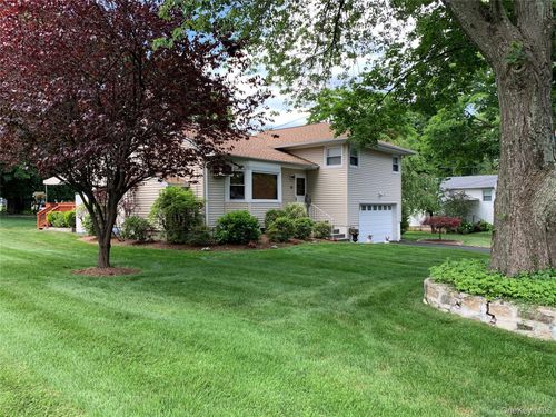 10 Dellwood Road, White Plains, NY, 10605 | Card Image