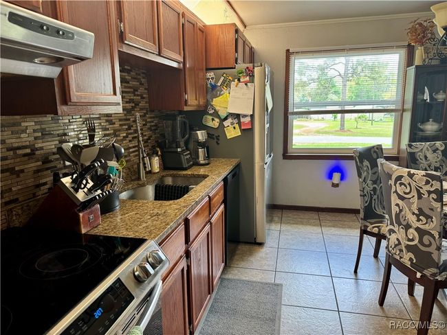 Kitchen | Image 8