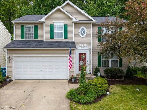 8524 Wayside Drive, Olmsted Twp, OH, 44138 | Card Image