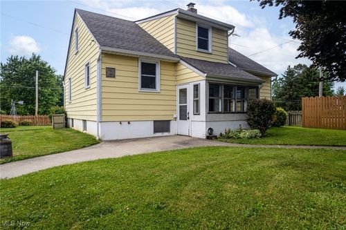 15459 Serfass Road, Doylestown, OH, 44230 | Card Image