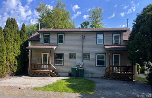 7 Berry St, Wallkill, NY, 12589 | Card Image