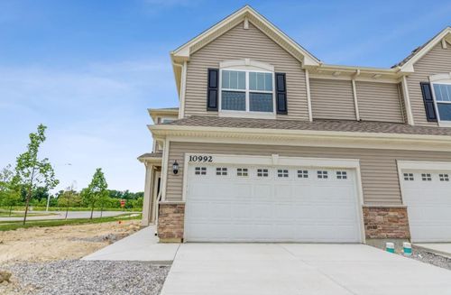 10927 Illinois Dr, Crown Point, IN, 46307-7375 | Card Image