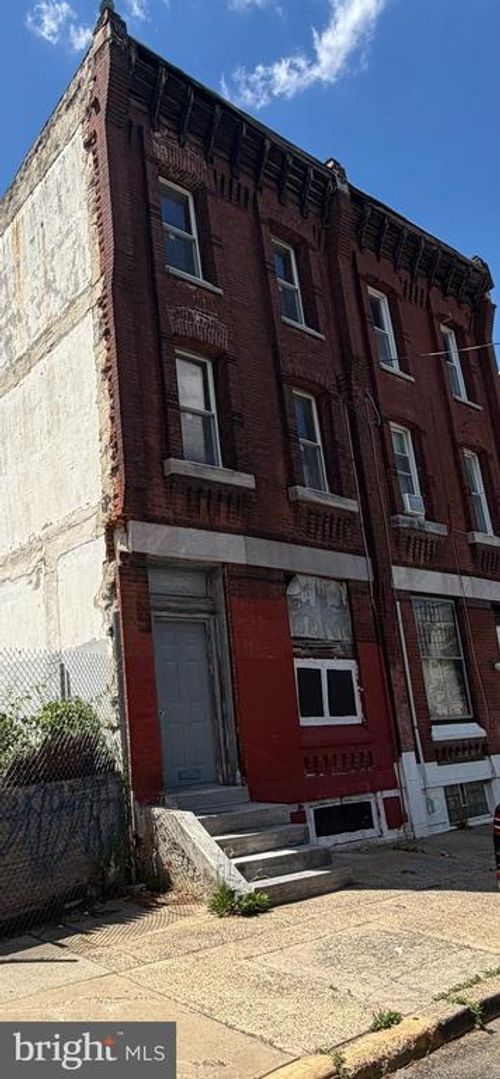 2606 N 11th St, PHILADELPHIA, PA, 19133-1401 | Card Image