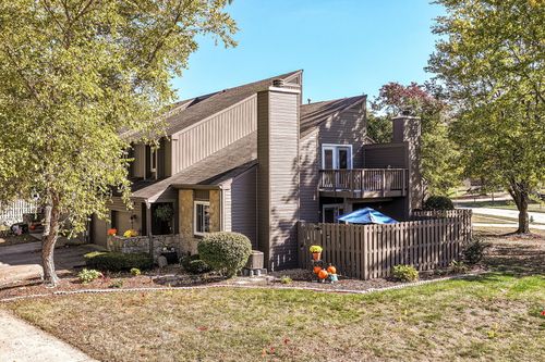 624 Conner Creek Dr, Fishers, IN, 46038-1829 | Card Image