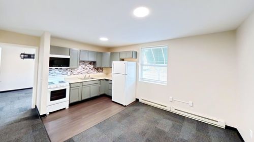 203-1605 Schmedeman Ave, Madison, WI, 53704-4167 | Card Image