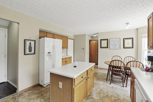 8537 Wildomar Ave, House other with 3 bedrooms, 3 bathrooms and null parking in Reynoldsburg OH | Image 15