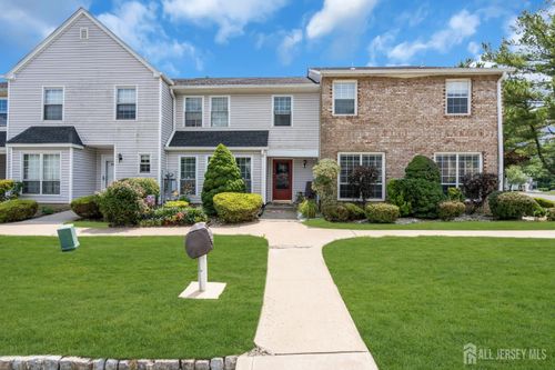 200 Franklin Pl, Morganville, NJ, 07751-1703 | Card Image