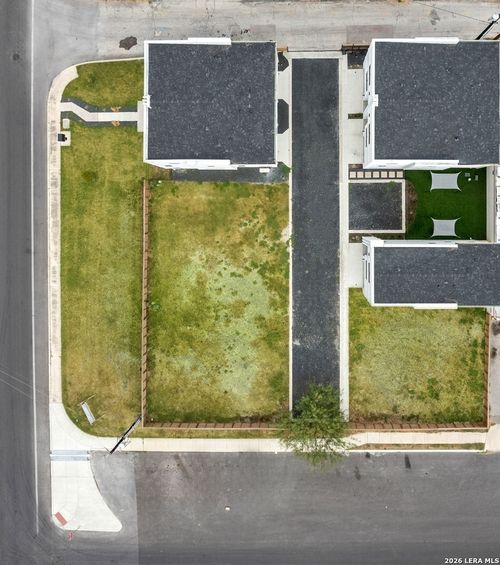 3202 N Elmendorf St, San Antonio, TX, 78201-5169 | Card Image