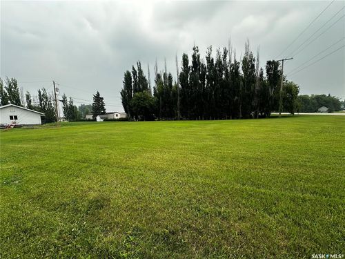 304 Road Ave E, Langenburg, SK, S0A2A0 | Card Image