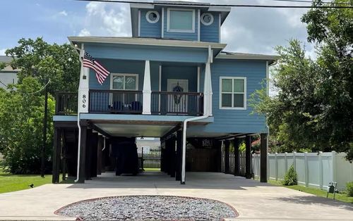 806 Kipp Ave, Kemah, TX, 77565-2945 | Card Image