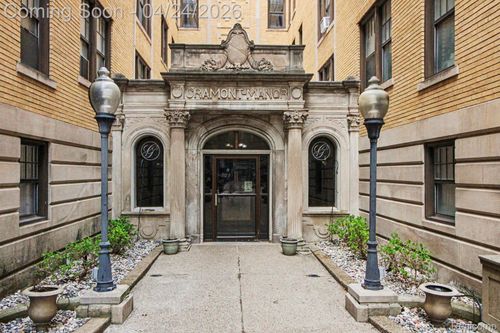 107-120 Seward St, Detroit, MI, 48202-4448 | Card Image