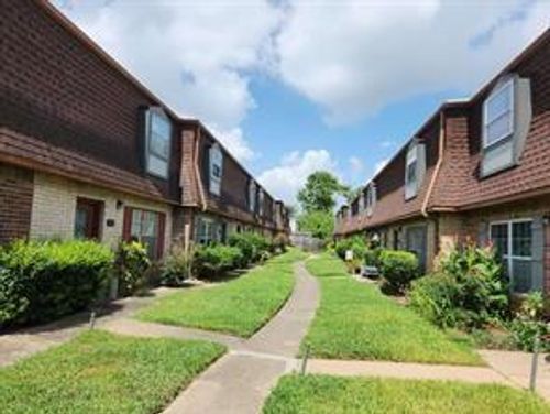 unit-1004-9303 Hammerly Blvd, Houston, TX, 77080-5437 | Card Image