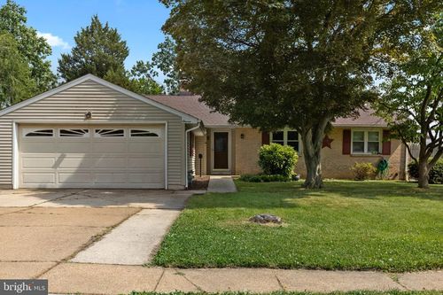 11 Colesbery Dr, NEW CASTLE, DE, 19720-3201 | Card Image
