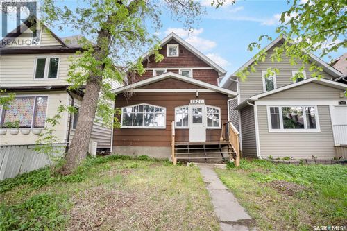 1921 Garnet St, Regina, SK, S4T2Z5 | Card Image