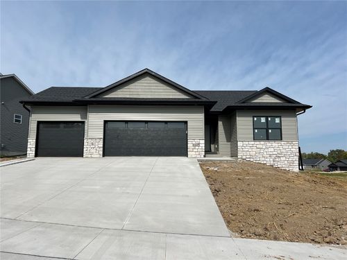 1417 Legend Dr, Tiffin, IA, 52340-1302 | Card Image