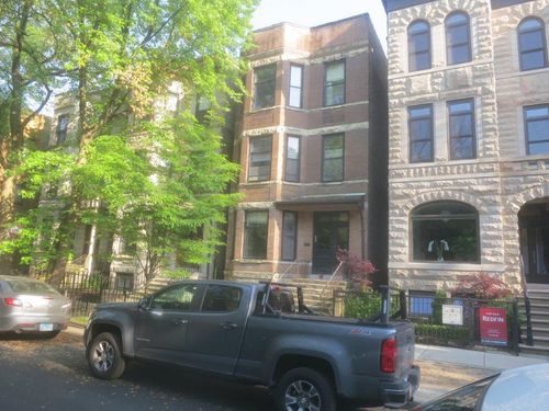 2-833 W Newport Ave, Chicago, IL, 60657-2310 | Card Image