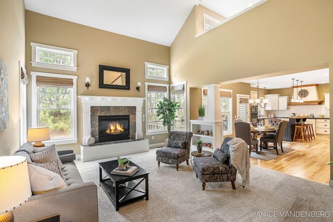 19-web-or-mls-3022-jamesway-ave | Image 6