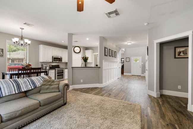 1946 Katlyn Ln, House other with 4 bedrooms, 3 bathrooms and 3 parking in Spring TX | Image 7