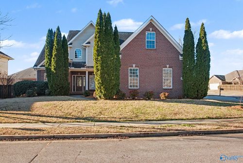 8 Nandina Ln Sw, Huntsville, AL, 35824-4037 | Card Image