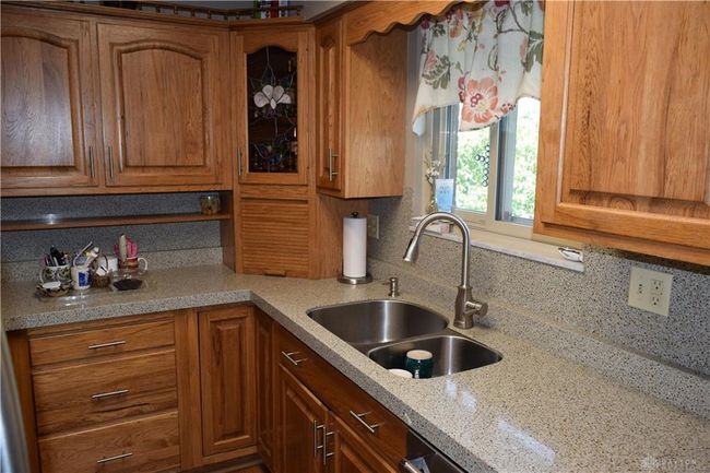 438 Crusader Dr, House other with 4 bedrooms, 3 bathrooms and null parking in Dayton OH | Image 14