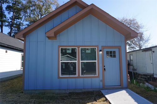 10088 Calendar St, Willis, TX, 77318-7237 | Card Image