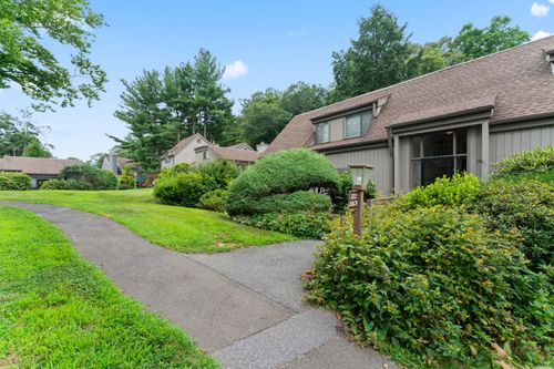 b-352 Heritage Vlg, Southbury, CT, 06488 | Card Image