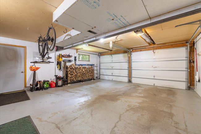 Garage | Image 33