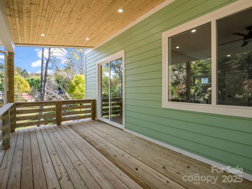 3 Pinnacle View Rd, Asheville, NC, 28803-9689 | Card Image