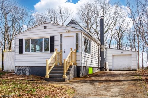 19 Homestead Rd, Lake Hopatcong, NJ, 07849-1826 | Card Image