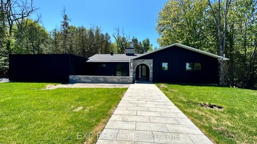 121 Wagon Dr, Dunrobin, ON, K0A1T0 | Card Image