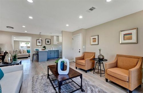 11901 Santa Cruz St, Stanton, CA, 90680-3405 | Card Image