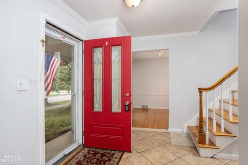 20740 Marter Rd, Grosse Pointe Woods, MI, 48236-1424 | Card Image