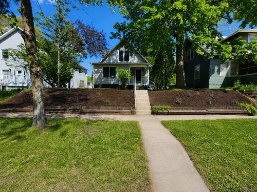 818 Rundell St, Iowa City, IA, 52240-6254 | Card Image